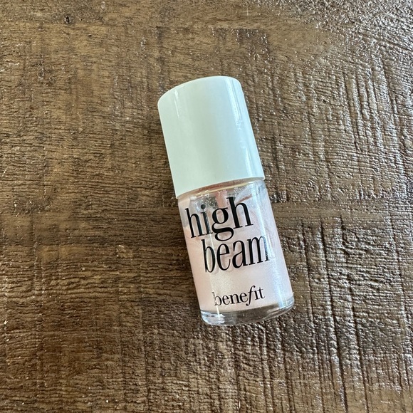 Benefit Cosmetics High Beam Liquid Highlighter - Picture 2 of 3